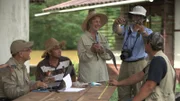 Cecilia Blohm (Mitte) ist die Besitzerin von Hato. Sie lebt in Caracas und ist mit einem ihrer Söhne zur nächsten Auswilderung gekommen.