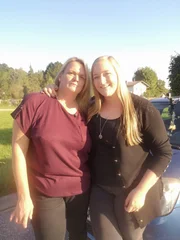 Sylvia (l.); Nicole (r.)