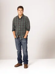 Adam Pally (Max).