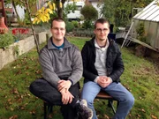 Daniel (r.) und Alexander: Ein besonderes Merkmal ihrer Deko sind die Miniatur-Landschaften.