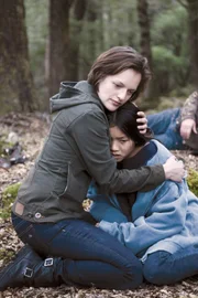 Einsfestival TOP OF THE LAKE (6/6), "Ohne Abschied", Ein Film von Jane Campion, am Dienstag (17.06.14) um 22:05 Uhr.
Robin Griffin (Elisabeth Moss, l) and Tui (Jaqueline Joe)