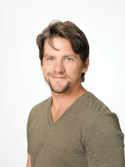 Zachary Knighton (Dave).