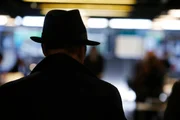 Raymond 'Red' Reddington (James Spader)