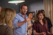 Sullivan Stapleton (Kurt Weller), Trieste Dunn (Allison Knight).