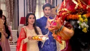 Twinkle Taneja (Jasmine Bhasin, li)
Kunj Sarna (Sidhant Gupta)