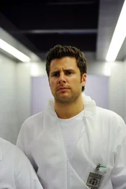 Shawn (James Roday) versucht herauszubekommen, ob die inhaftierte Serienkillerin Yang tatsächlich einen Komplizen hat, der draußen weiteres Unheil anrichtet...