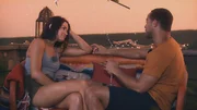 Claudia und Andrej kommen sich am Ende eines aufregenden Einzeldates bei einem Glas Wein am Abend näher. Verwendung der Bilder für Online-Medien ausschließlich mit folgender Verlinkung: "Alle Episoden von "Der Bachelor" bei TVNOW: www.tvnow.de".