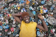 Mehr als die Hälfte der Weltpopulation leben in Städten. Ein Einblick in die am schnellsten wachsende Stadt der Welt, Lagos in Nigeria, macht deutlich, welche Probleme damit einhergehen ...
