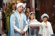 On the left: Aladino (Marco Bocci)