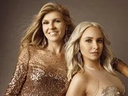 Hayden Panettiere und Connie Britton