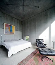 Das Schlafzimmer von Adrian und Megan Corrigall.