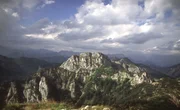 Blick auf die Gebirgsgruppe der Ammergauer Alpen, die auch Ammergebirge genannt werden.