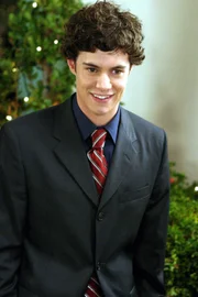 Adam Brody (Seth Cohen).