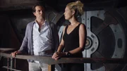 Tamara (Alaina Huffman) ahnt noch nichts von Caines (Tygh Runyan) Schicksal. Foto: © Carole Segal/Syfy © Tele München Fernseh GmbH. © 2009 MGM GLOBAL HOLDINGS INC. ALL RIGHTS RESERVED.