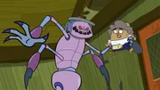 Der Krabbenmann hat sein erstes Opfer gefunden: Rosalind.