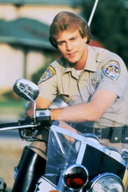Officer Bobby "Hot Dog"Nelson (Tom Reilly) ist Ponchs neuer Partner.