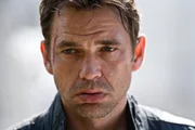 Forscher Bill (Dougray Scott) konnte durch seine Behandlung im Krankenhaus dem hellen Licht des Sonnensturms entgehen.