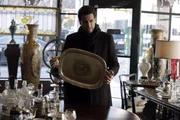 Sucht aufgrund der schwierigen Ermittlungen Rat bei seinem Sohn Abe: Henry (Ioan Gruffudd) ...