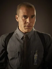 (1. Staffel) - Detective Richard Paul (Michael Irby) ist alles andere als begeistert von der Rückkehr seines Kollegen und dessen eigenwilligen Methoden ...