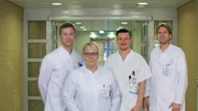 Im Unfallkrankenhaus Berlin arbeitet ein hochqualifiziertes Team aus Medizinern und Pflegekräften. Sie versorgen täglich bis zu 200 Notfälle. Und das bei oftmals 24 Stunden-Schichten und Wochenendbereitschaften ...