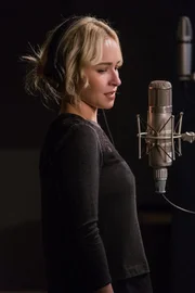 Juliette Barnes (Hayden Panettiere)