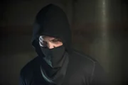 Oliver Queen (Stephen Amell)