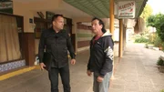 Schuldnerberater Ralf Berg auf Mallorca mit seinem Klient Jürgen B.