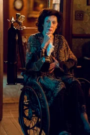 Gran'ma (Betty Buckley)