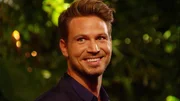 Sebastian freut sich auf die 22 Ladys. Verwendung der Bilder für Online-Medien ausschließlich mit folgender Verlinkung:"Alle Infos zu "Der Bachelor" im Special bei RTL.de: http://www.rtl.de/cms/sendungen/show/der-bachelor.html