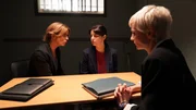 Cerys Jones (Hannah Daniel), Madlen Vaughan (Aimee-Ffion Edwards) und Faith Howells (Eve Myles)