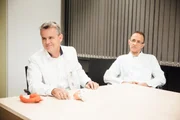 Univ.-Prof. Dr. med. Sven Martens (l.)