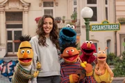 Coole Band: Namika (2.v.L.) und die Sesamstraßen-Puppen