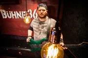 Der Show-Bassist "Boris the Beast".