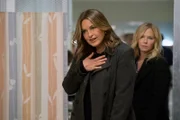 Lieutenant Olivia Benson (Mariska Hargitay, l.) und Detective Amanda Rollins (Kelli Giddish)