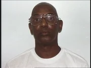 Verlorene Unschuld – Ein Kinderschänder terrorisiert die Gemeinde Inglewood in Los Angeles, Kalifornien. Er lauert seinen Opfern stets vor Schulen auf, zerrt sie in sein Auto und missbraucht sie. Sollte Billy Mayshack (Foto) der Täter sein?