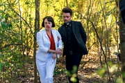 L-R: Lara Featherstone (Julie Ann Emery), Jesse Custer (Dominic Cooper)