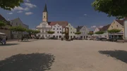 Die herausgeputzten Ortskerne der Dörfer sind vielerorts wie verwaist, das tägliche Leben spielt anderorts.