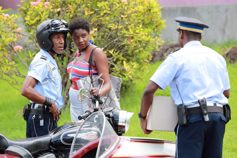 Death In Paradise Der Tote Im Bus Death in Paradise Bilder (Seite 4) – TV Wunschliste