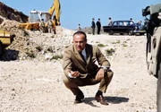 00 Uhr. Heiner Lauterbach (Der Verleger) in Israel (60er Jahre).