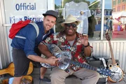 Ben und GuitarMac beim King Biscuit Blues Festival