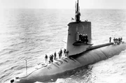 1. Code-Name K-129: Im Februar 1968 startet die geheime Mission des dieselbetriebenen und mit 3 Atomrakten bestücken U-Boots der sowjetischen Marine. Das Ziel: Hawai. Nach einer Explosion sinkt die K-129- beobachtet durch ein Lauschsystem der US-Navy. Eine der spektakulärsten Spionagefälle in der Geschichte der beiden Supermächte.