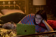 Kat Hernandez (Barbie Ferreira)