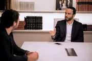 Gabriel Sarda (Grégory Montel, l) und Hicham Janowski (Assaad Bouab)