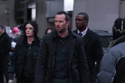 Können (v.l.n.r.) Jane (Jaimie Alexander), Weller (Sullivan Stapleton) und Reade (Rob Brown) den Giftgasangriff auf die New Yorker Börde noch verhindern?