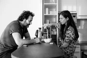 Michel Serreros (Patrick Ridremont) Verhältnis zu Tochter Clara (Pénélope-Rose Lévèque) ist angespannt. Sie hat keinen Bock auf Schule und ihren Vater.
