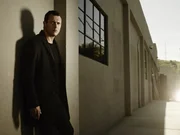 Der Vorstadt-Arzt Dr. John Ellison (Jason O'Mara) wird Zeuge eines Schusswechsels verfeindeter Gangs, bei welchem ein kleiner Junge fast sein Leben verliert. Während er das Kind verarztet, ist er dazu genötigt, eines der ihn angreifenden Gang-Mitglieder mit einer aufgefundenen Schusswaffe zu töten. Dies verändert sein ganzes Leben ...