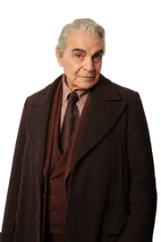 The Landlord (DAVID SUCHET).