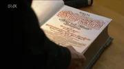Blick in eine alte Ausgabe der Bibel.