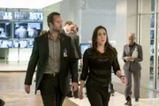 Sullivan Stapleton (Kurt Weller), Audrey Esparza (Tasha Zapata).