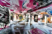 Die OZM Art Space Gallery in Hamburg, gestaltet vom Graffitikünstler Darco FBI